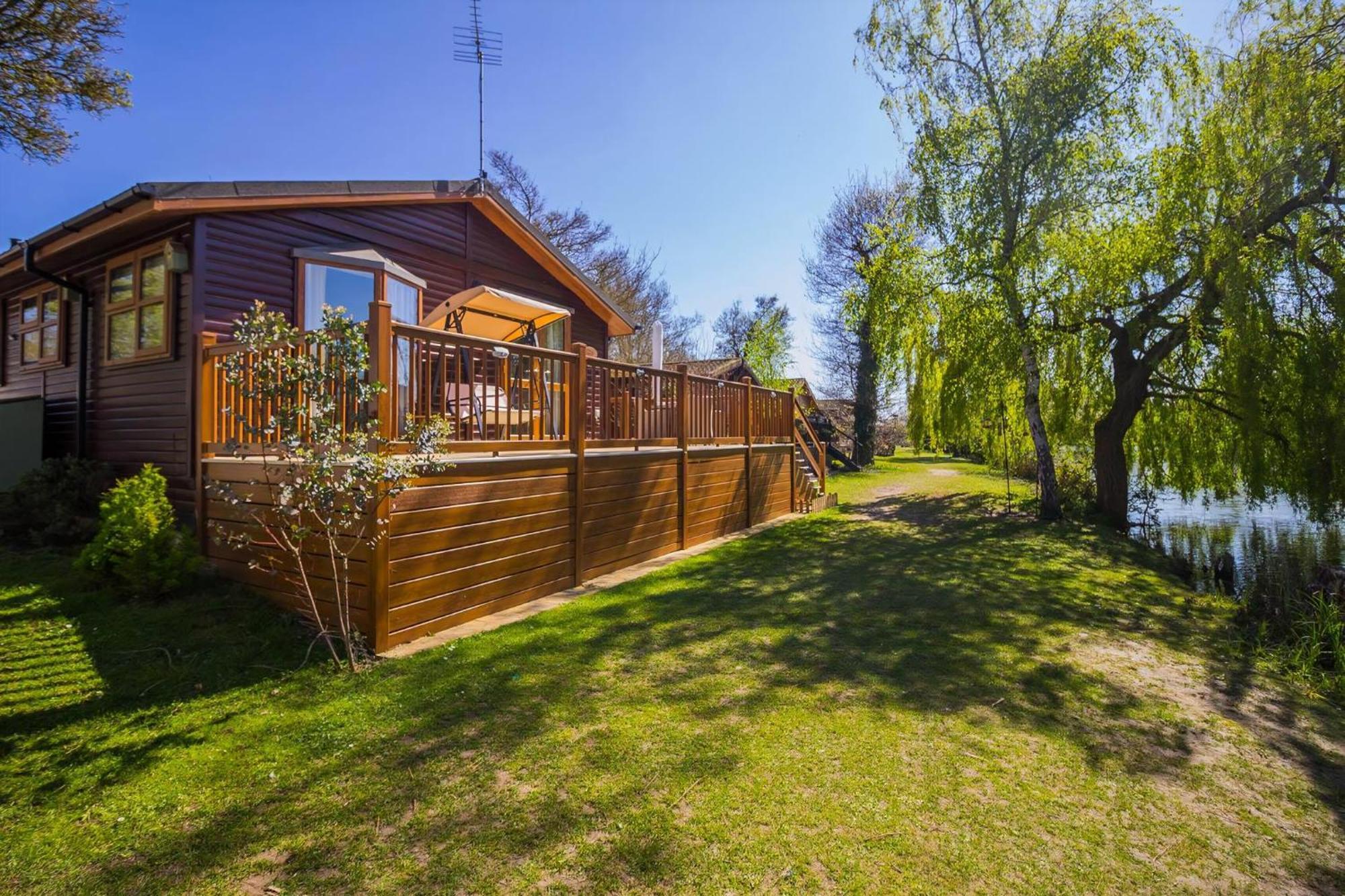 סאקסמונדהם Stunning Lodge With Free Wifi For Hire At Carlton Meres In Suffolk Ref 60013M מראה חיצוני תמונה