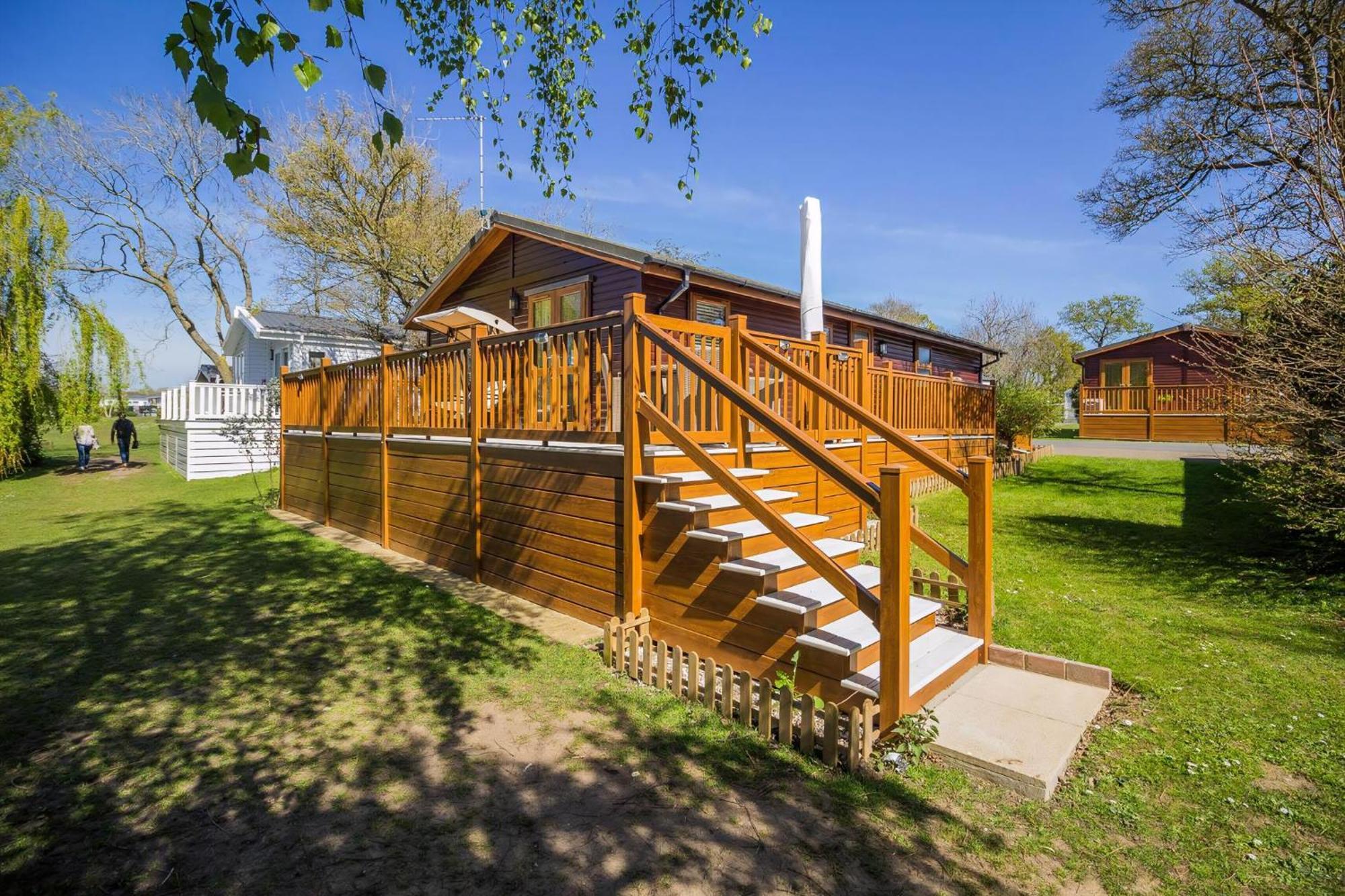 סאקסמונדהם Stunning Lodge With Free Wifi For Hire At Carlton Meres In Suffolk Ref 60013M מראה חיצוני תמונה